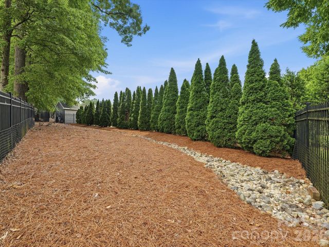 2106 Brookberry Lane, Gastonia, NC 28056