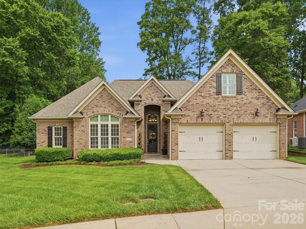 2106 Brookberry Lane, Gastonia, NC 28056