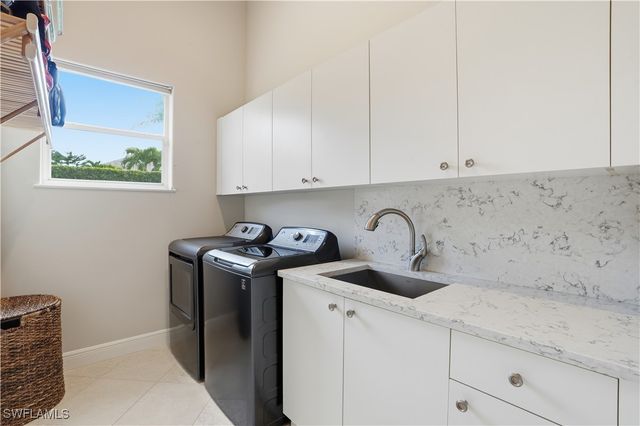 462 Terra Vista CT, Naples, FL 34119