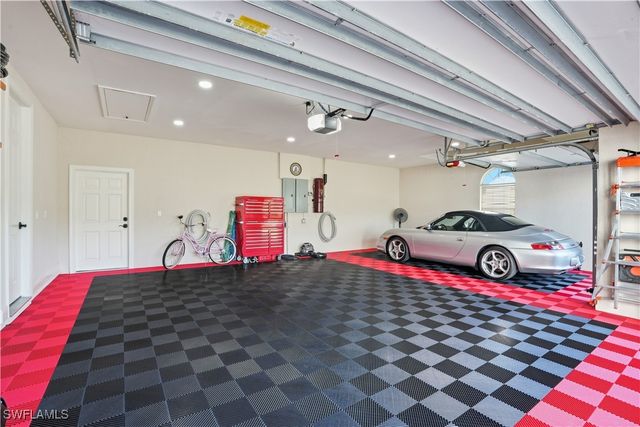 462 Terra Vista CT, Naples, FL 34119