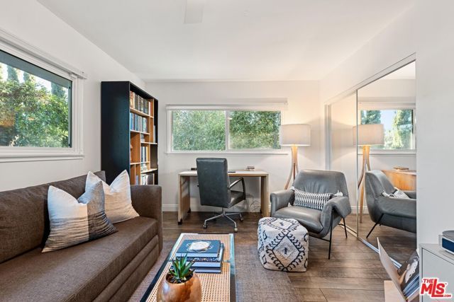 5117 Lubao Avenue, Woodland Hills (los Angeles), CA 91364