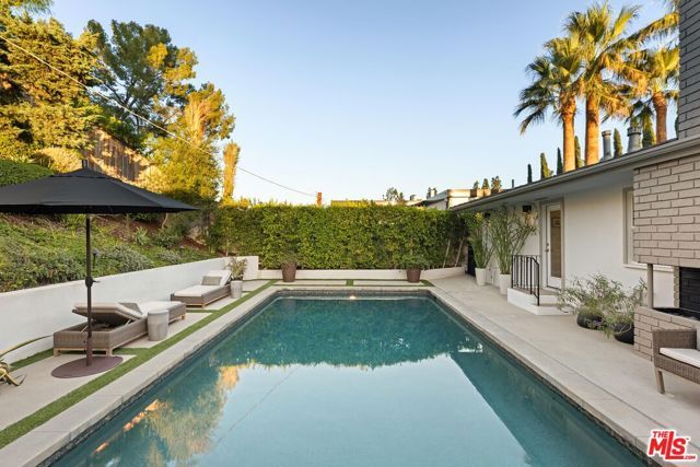 5117 Lubao Avenue, Woodland Hills (los Angeles), CA 91364