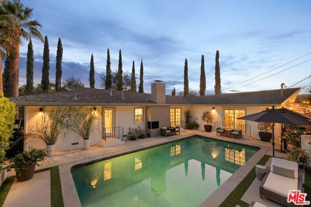 5117 Lubao Avenue, Woodland Hills (los Angeles), CA 91364