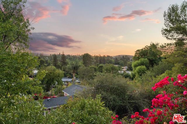 5117 Lubao Avenue, Woodland Hills (los Angeles), CA 91364