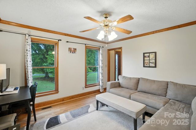 3900 Amarillo Drive SW, Concord, NC 28027