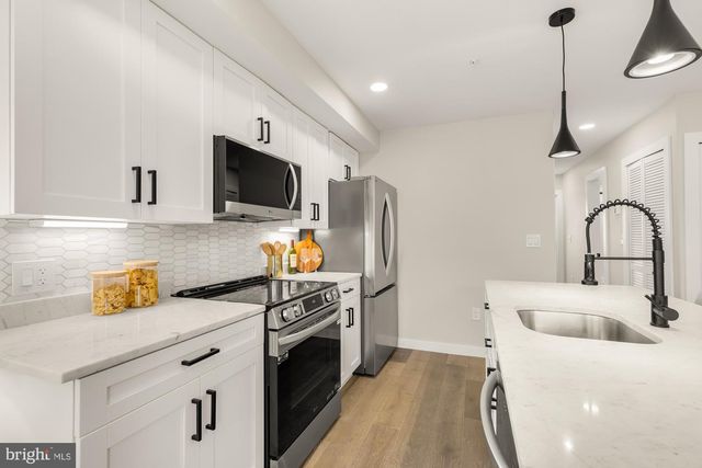 2639 41st St NW Apt 3, Washington, DC 20007