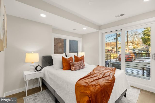 2639 41st St NW Apt 3, Washington, DC 20007