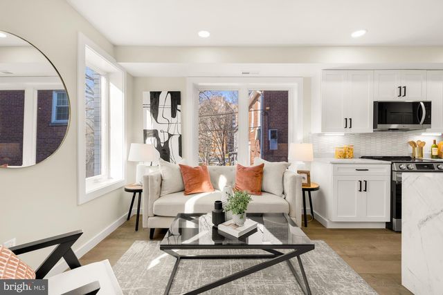 2639 41st St NW Apt 3, Washington, DC 20007