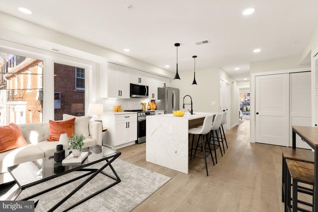 2639 41st St NW Apt 3, Washington, DC 20007
