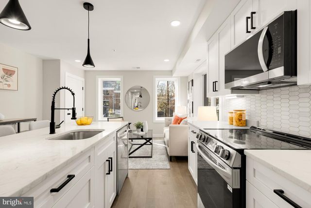 2639 41st St NW Apt 3, Washington, DC 20007
