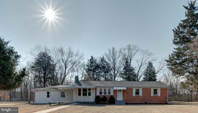 8305 WARREN DR, Pomfret, MD 20675