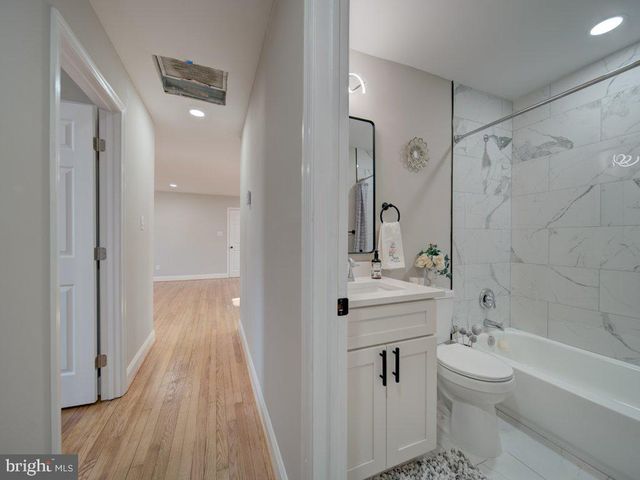 8305 WARREN DR, Pomfret, MD 20675