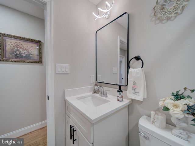 8305 WARREN DR, Pomfret, MD 20675