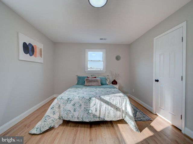 8305 WARREN DR, Pomfret, MD 20675