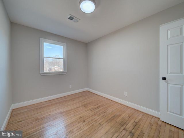 8305 WARREN DR, Pomfret, MD 20675