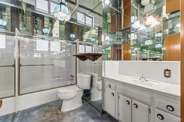 606 N Winery Avenue, Fresno, CA 93727