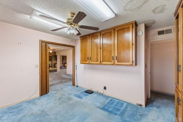 606 N Winery Avenue, Fresno, CA 93727