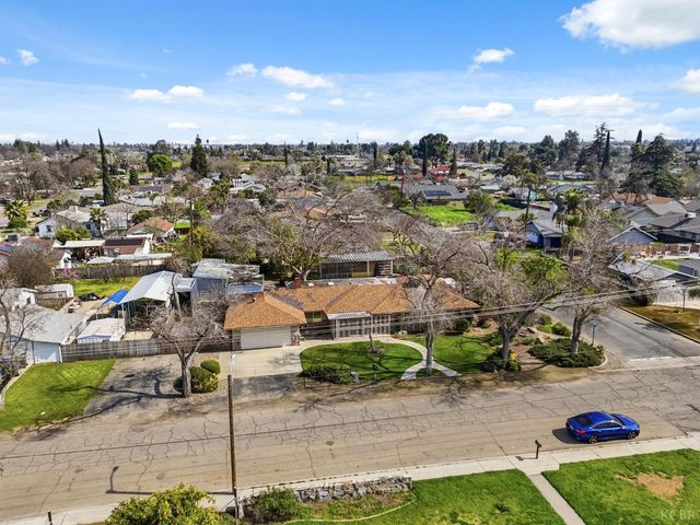 606 N Winery Avenue, Fresno, CA 93727