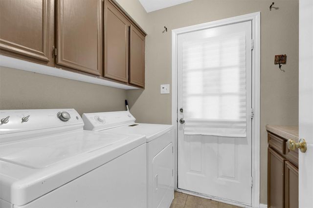 1 April Village, Montgomery, TX 77356