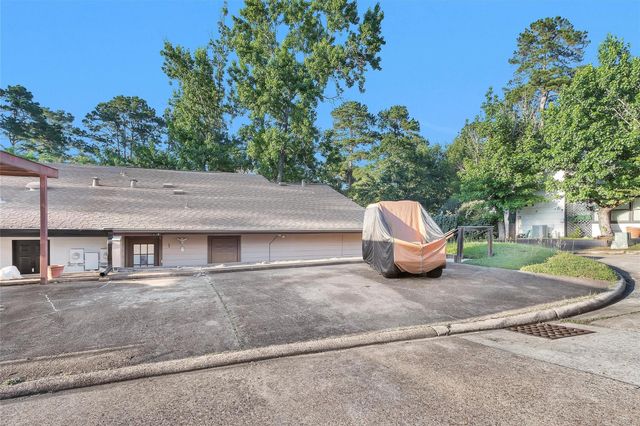1 April Village, Montgomery, TX 77356