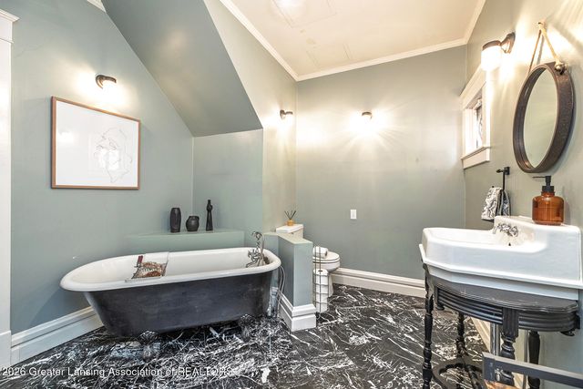 213 S Bingham Street, Lansing, MI 48912