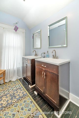 213 S Bingham Street, Lansing, MI 48912