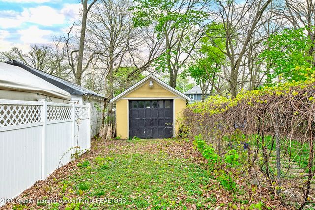 213 S Bingham Street, Lansing, MI 48912