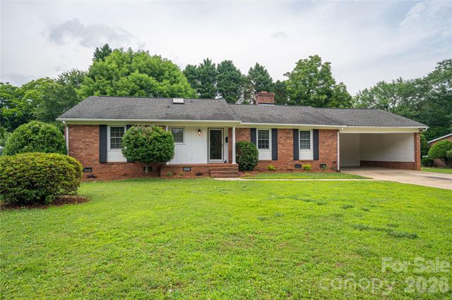 225 Dogwood Drive, Mount Holly, NC 28120