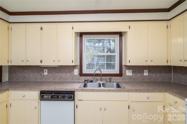 225 Dogwood Drive, Mount Holly, NC 28120