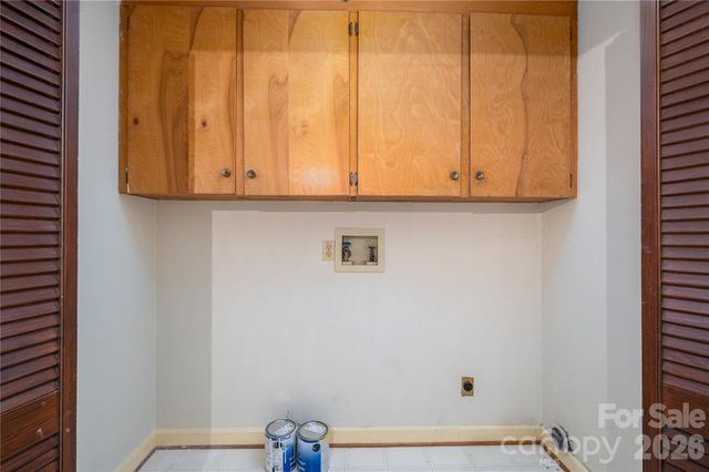 225 Dogwood Drive, Mount Holly, NC 28120