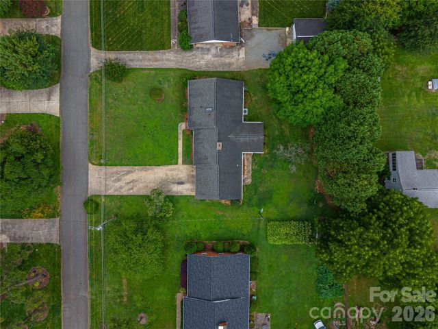 225 Dogwood Drive, Mount Holly, NC 28120