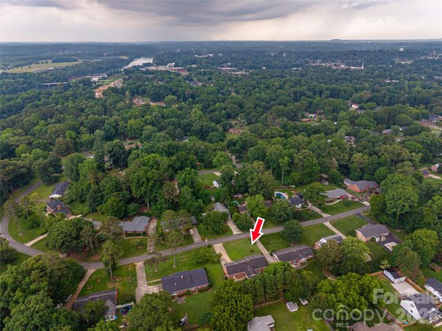 225 Dogwood Drive, Mount Holly, NC 28120