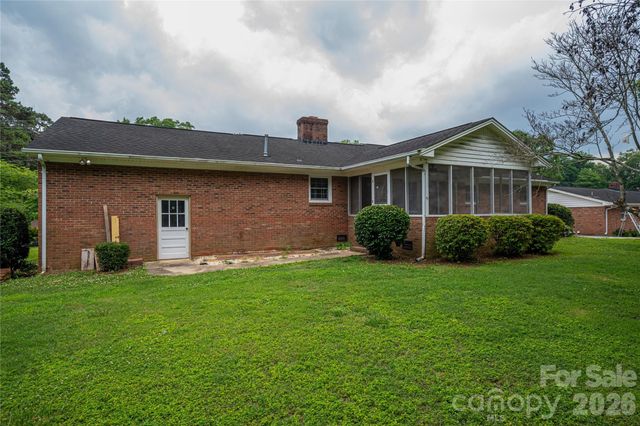 225 Dogwood Drive, Mount Holly, NC 28120