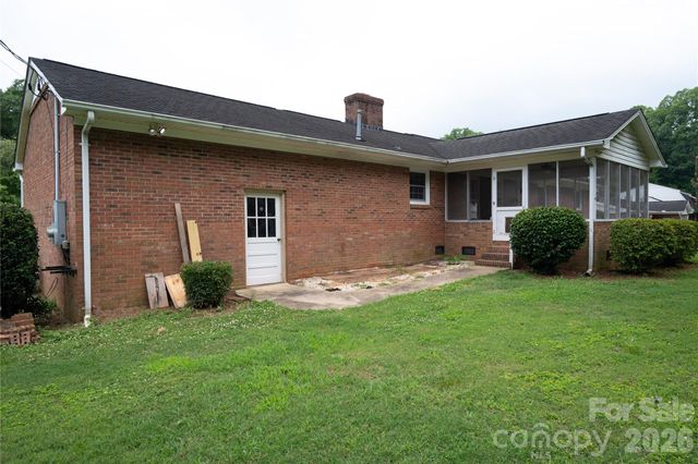 225 Dogwood Drive, Mount Holly, NC 28120