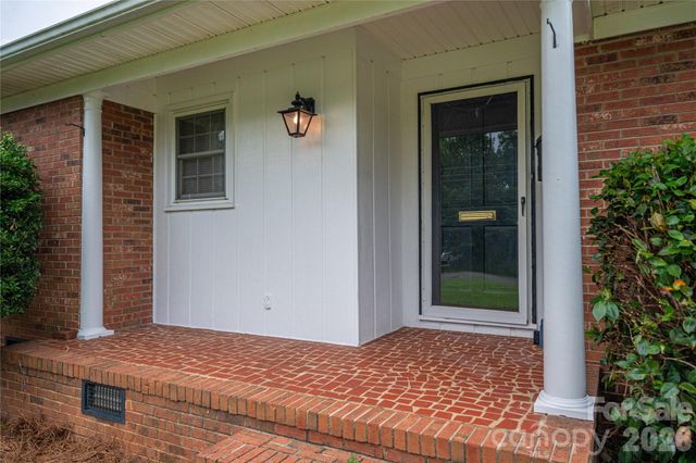 225 Dogwood Drive, Mount Holly, NC 28120