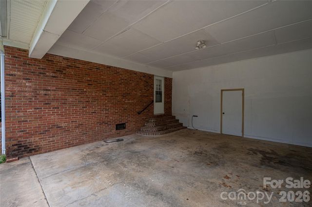 225 Dogwood Drive, Mount Holly, NC 28120