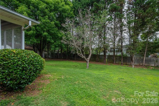 225 Dogwood Drive, Mount Holly, NC 28120