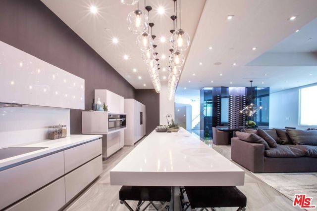 2210 Bowmont Drive, Beverly Hills, CA 90210