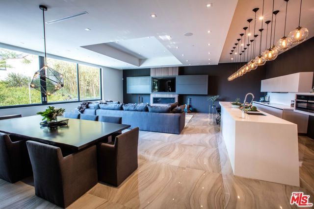 2210 Bowmont Drive, Beverly Hills, CA 90210