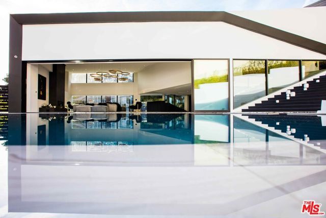 2210 Bowmont Drive, Beverly Hills, CA 90210