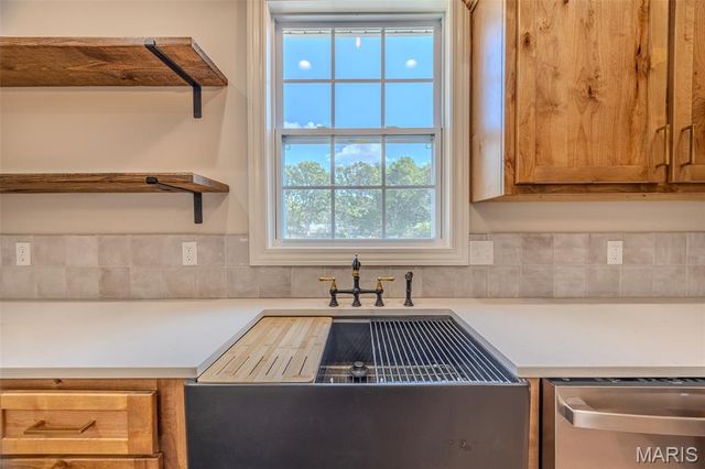 22835 Patton Lane, Lebanon, MO 65536