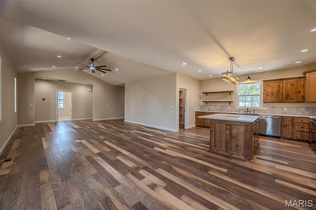 22835 Patton Lane, Lebanon, MO 65536