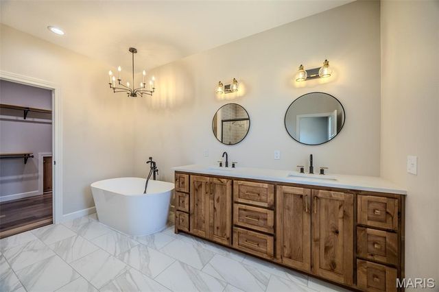 22835 Patton Lane, Lebanon, MO 65536