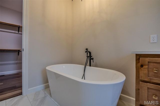 22835 Patton Lane, Lebanon, MO 65536