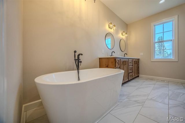 22835 Patton Lane, Lebanon, MO 65536