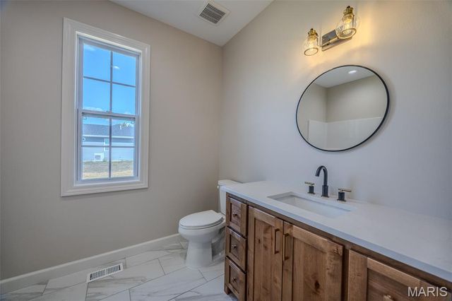 22835 Patton Lane, Lebanon, MO 65536