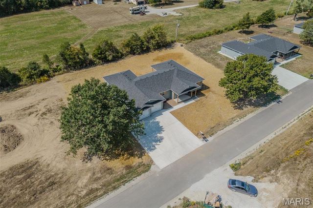 22835 Patton Lane, Lebanon, MO 65536