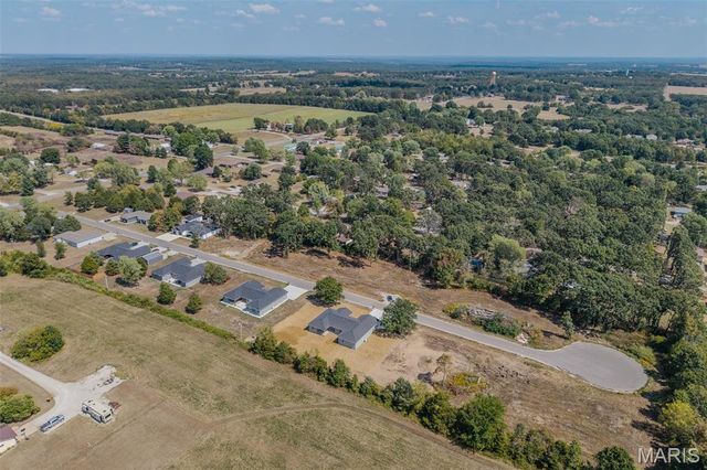 22835 Patton Lane, Lebanon, MO 65536