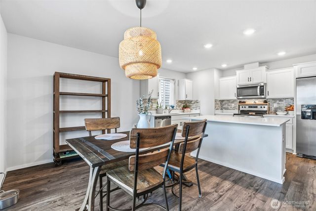 1715 W 14th Street, La Center, WA 98629