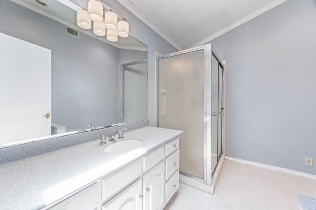 6404 Lansdowne Court, Granbury, TX 76049